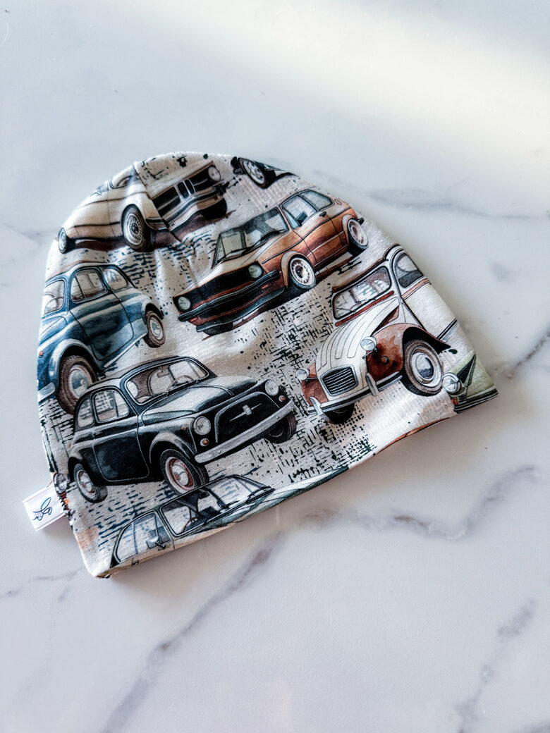 Pavasara/rudens cepure ar oderi "Old car"