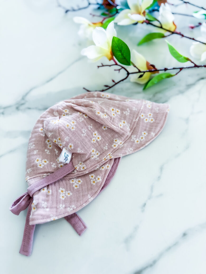 Muslina cepure "Ziediņi"