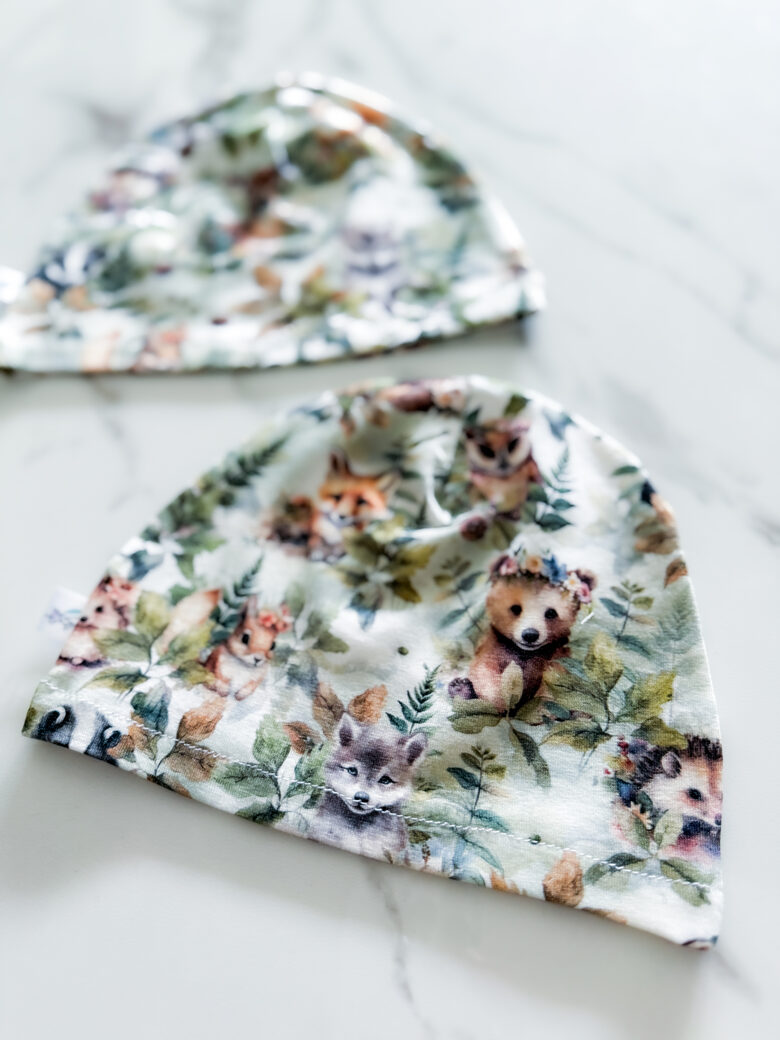 Plānā bezoderes cepure "Meža zvēri"