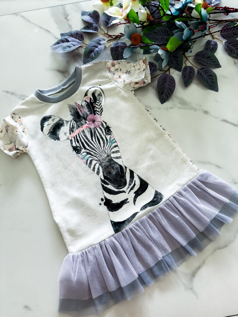 Kleita ar tilla volānu "Zebriņa"