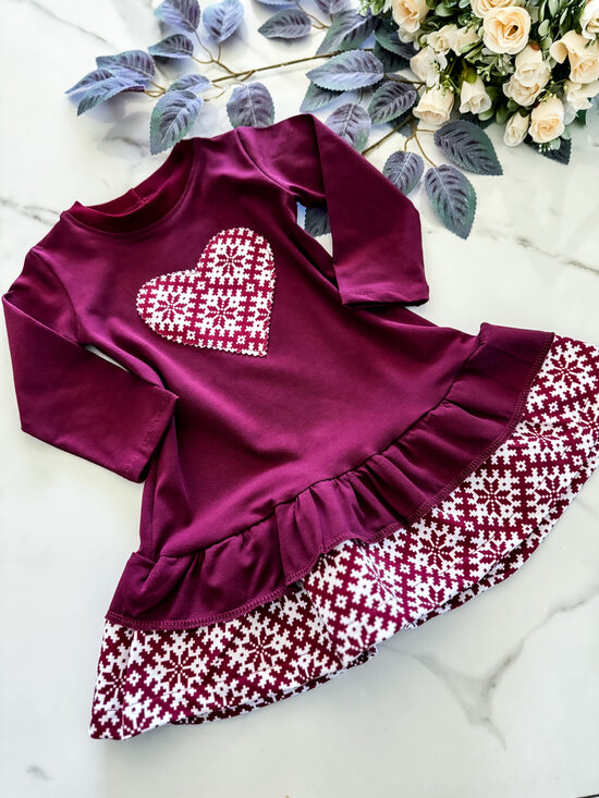 Kleita “Latviskā sirsniņa”