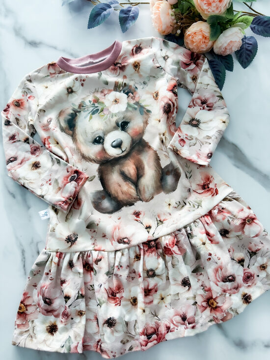 Kleita "Lācis ar ziediem"