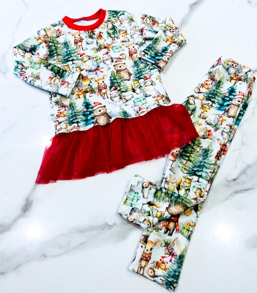 Džemperis ar tilla volānu "Ziemassvētki"