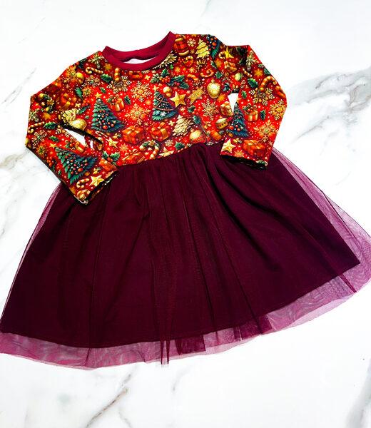 Kleita ar tillu "Ziemassvētku egle"