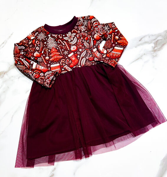 Kleita ar tillu "Ziemassvētku zeķes"