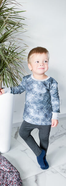 Džemperis ar pagarinātu aizmuguri "Pelēks latviskais spēks"