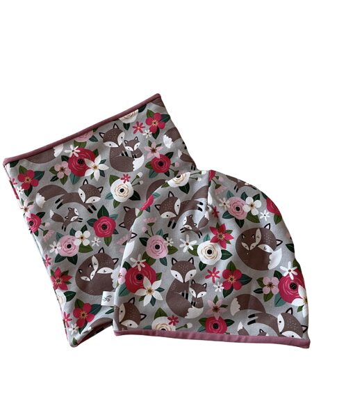 Pavasara/rudens cepure ar tuneļšalli "Lapsiņas ar rozēm" 48 izm.